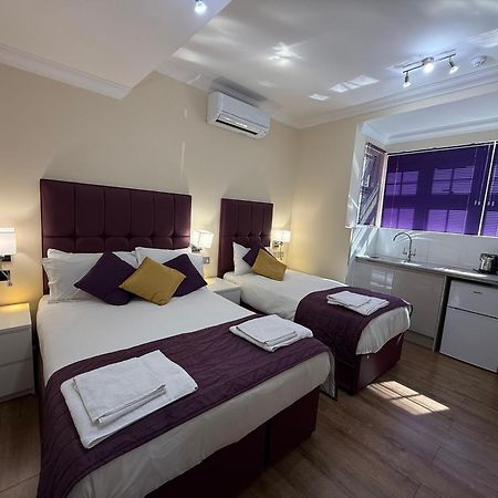 Crompton Guest House Hounslow Exterior foto