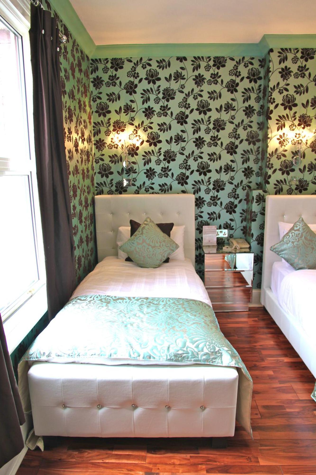 Crompton Guest House Hounslow Exterior foto