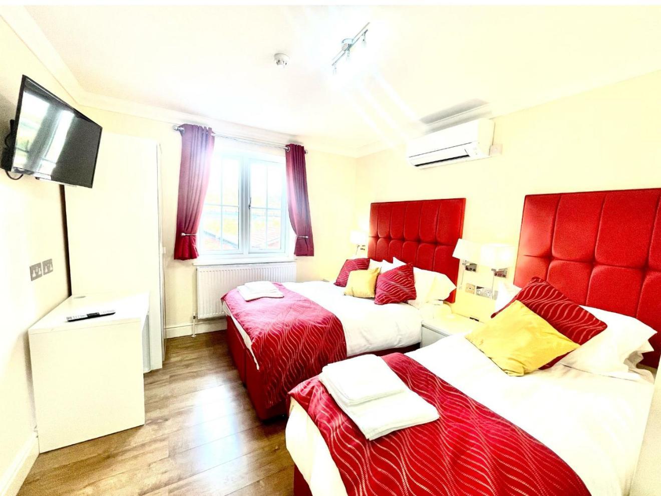 Crompton Guest House Hounslow Exterior foto